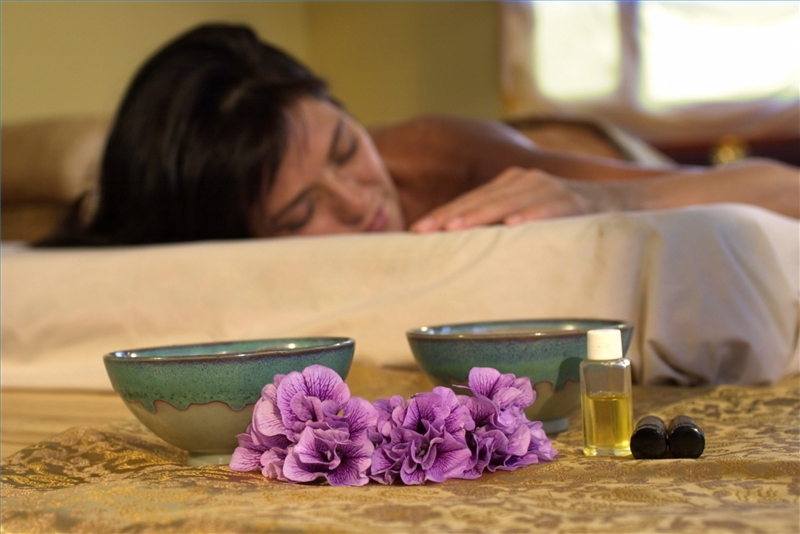 Aroma-Therapy-Massage.jpg