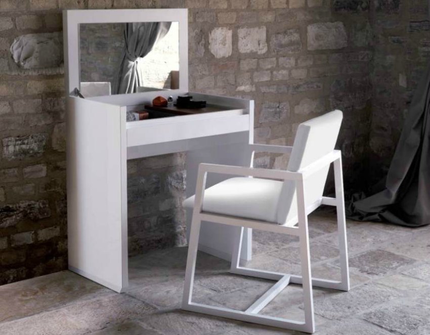 Modern dressing table