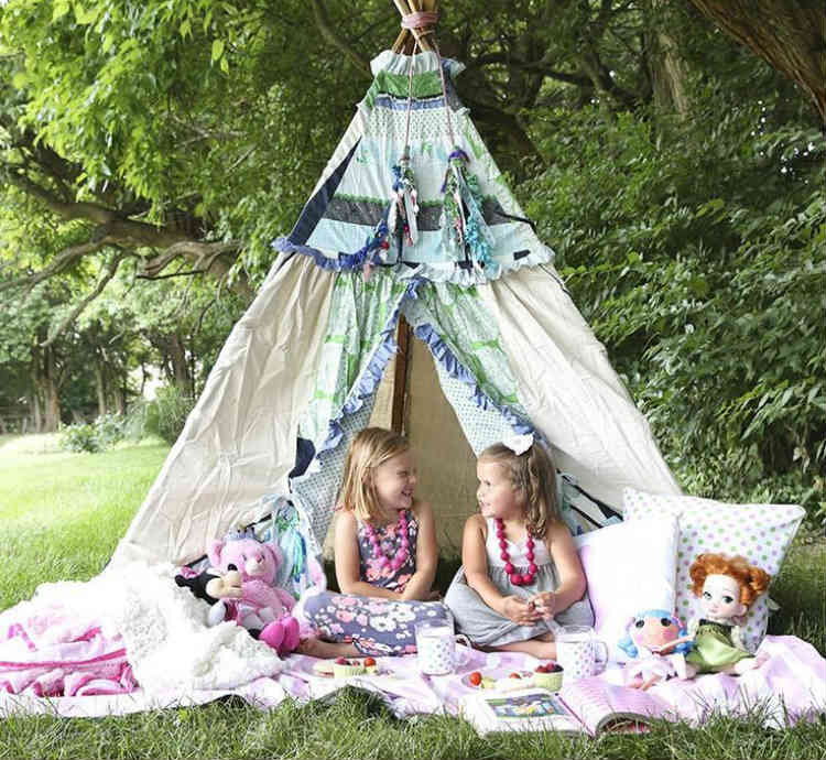 kids outdoor teepee