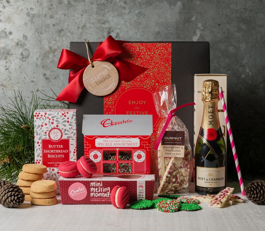 edible christmas gift hamper