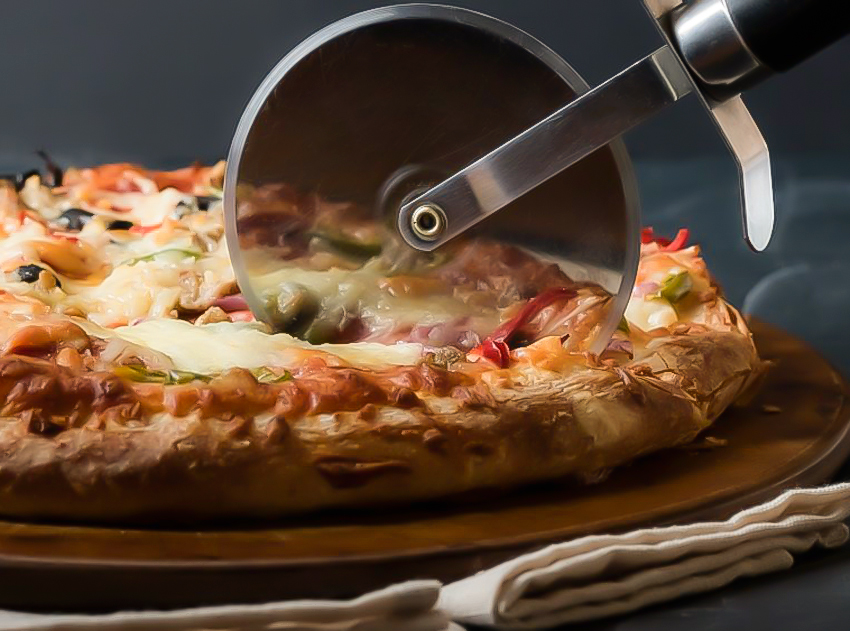 stainless steel pizza cutter