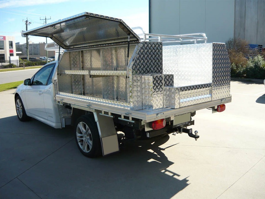 picture of ute with aluminium toolbox organized on a parking 