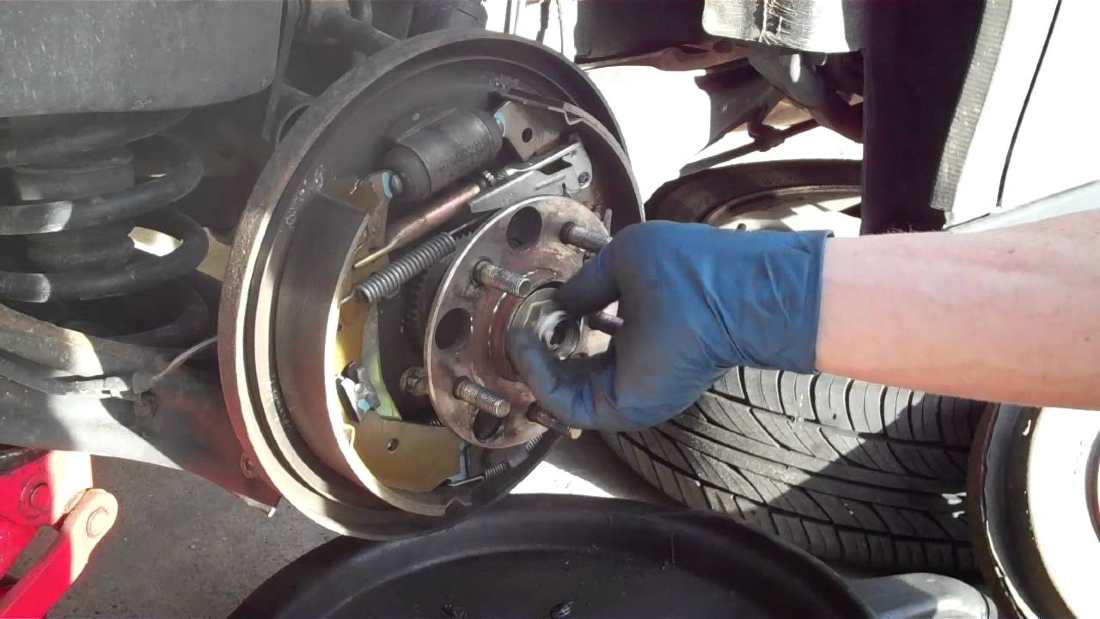 rear hub and bearing assembly