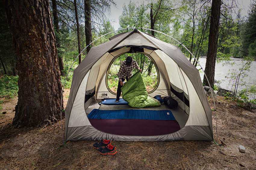 camping tent and sleeping bags