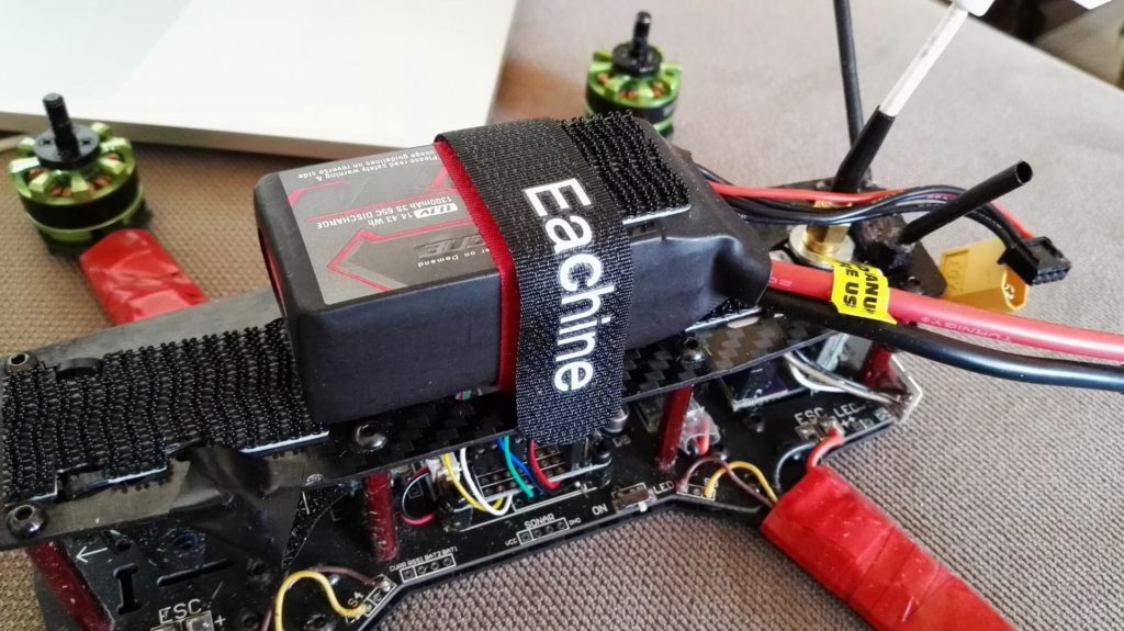 3M Dual lock lipo mounted with battery