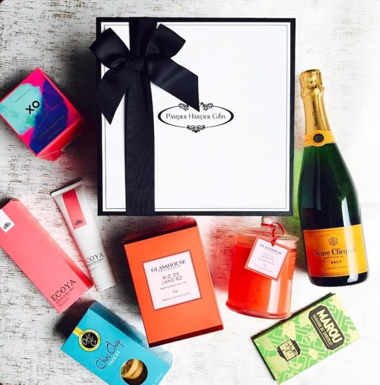 3 Amazing Wedding Gift Ideas for the Couple with a Refined Taste