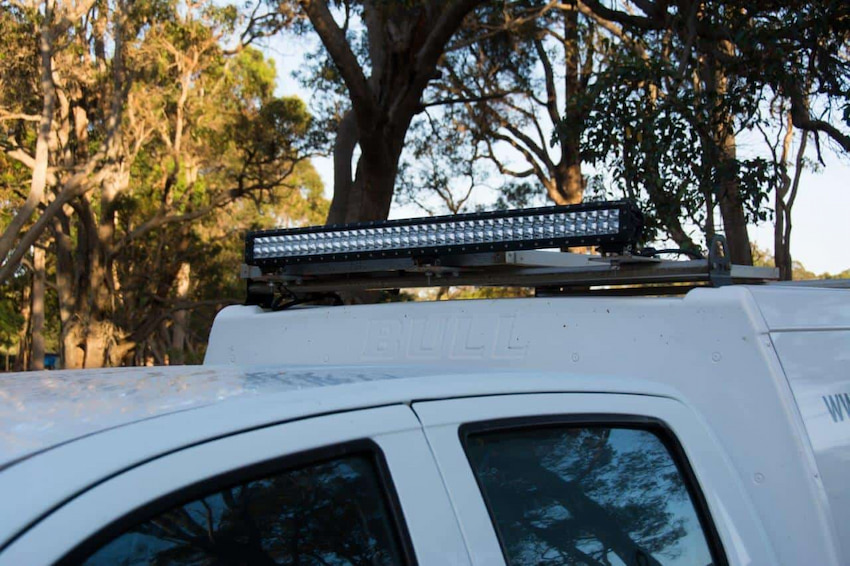 42-inch-light-bar-on-Dmax