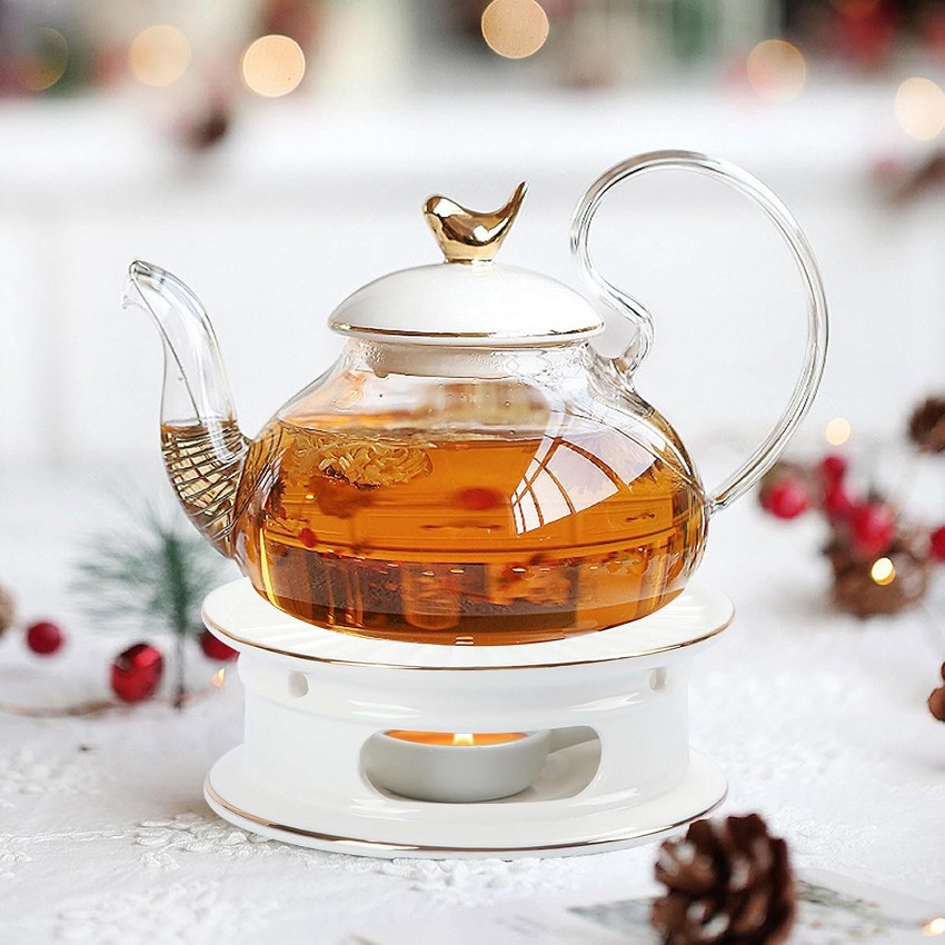How Hot Should Tea Be? Finding and Keeping the Perfect Temperature